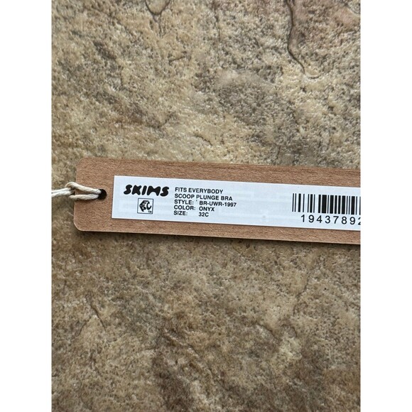 Skims Fits Everybody Scoop Plunge Bra Onyx Size 32C - Picture 7 of 7